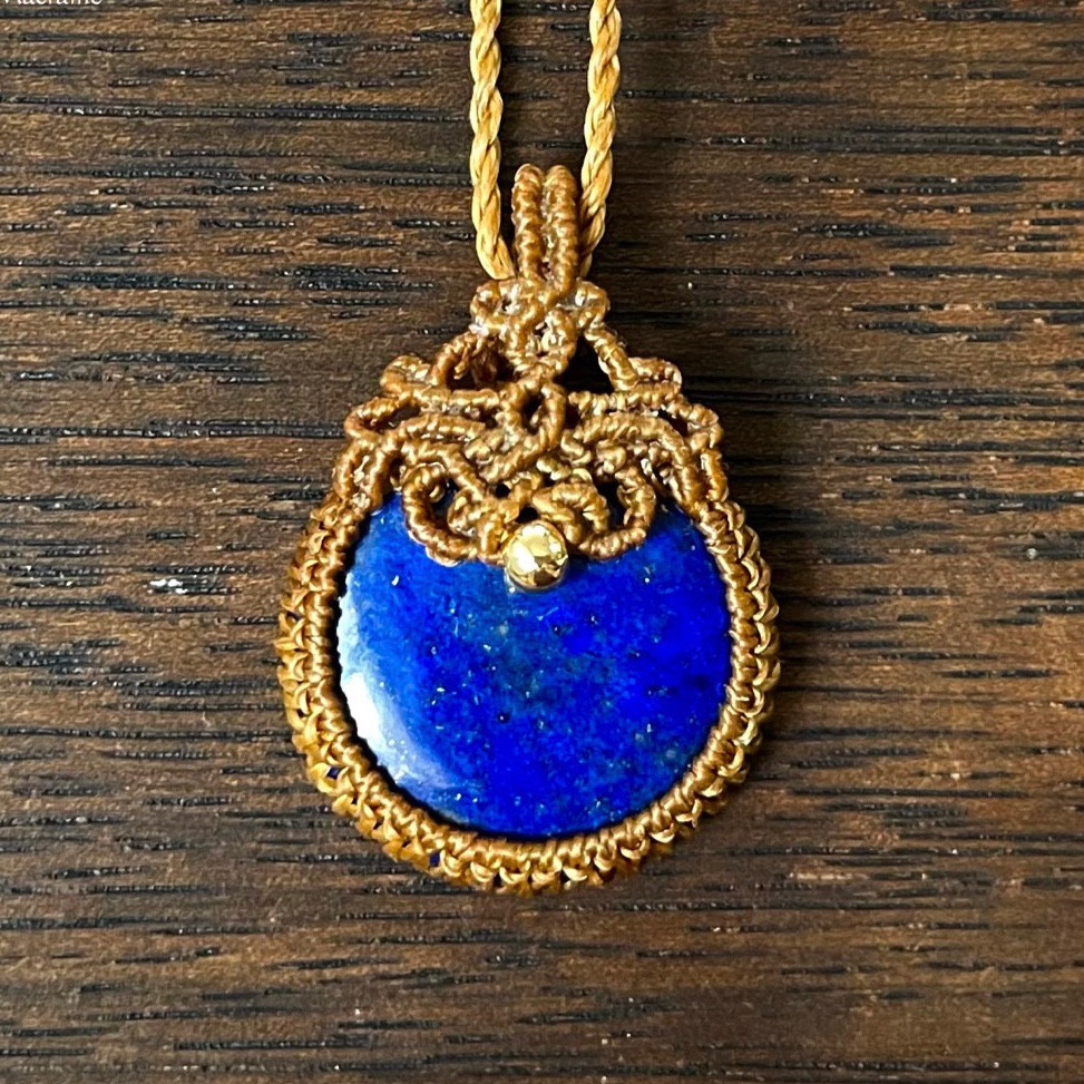 心強いあなたの味方♪ラピスラズリの天然石マクラメネックレス♪♪♪ 心強いあなたの味方♪ラピスラズリの天然石マクラメネックレス