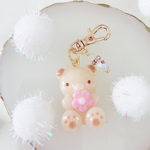 お花のクマちゃんキーホルダー♪ ❤️送料無料❤️名入れ可 目印チャーム お花のくまちゃん
