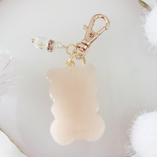 ❤️送料無料❤️名入れ可 目印チャーム お花のくまちゃん レジン