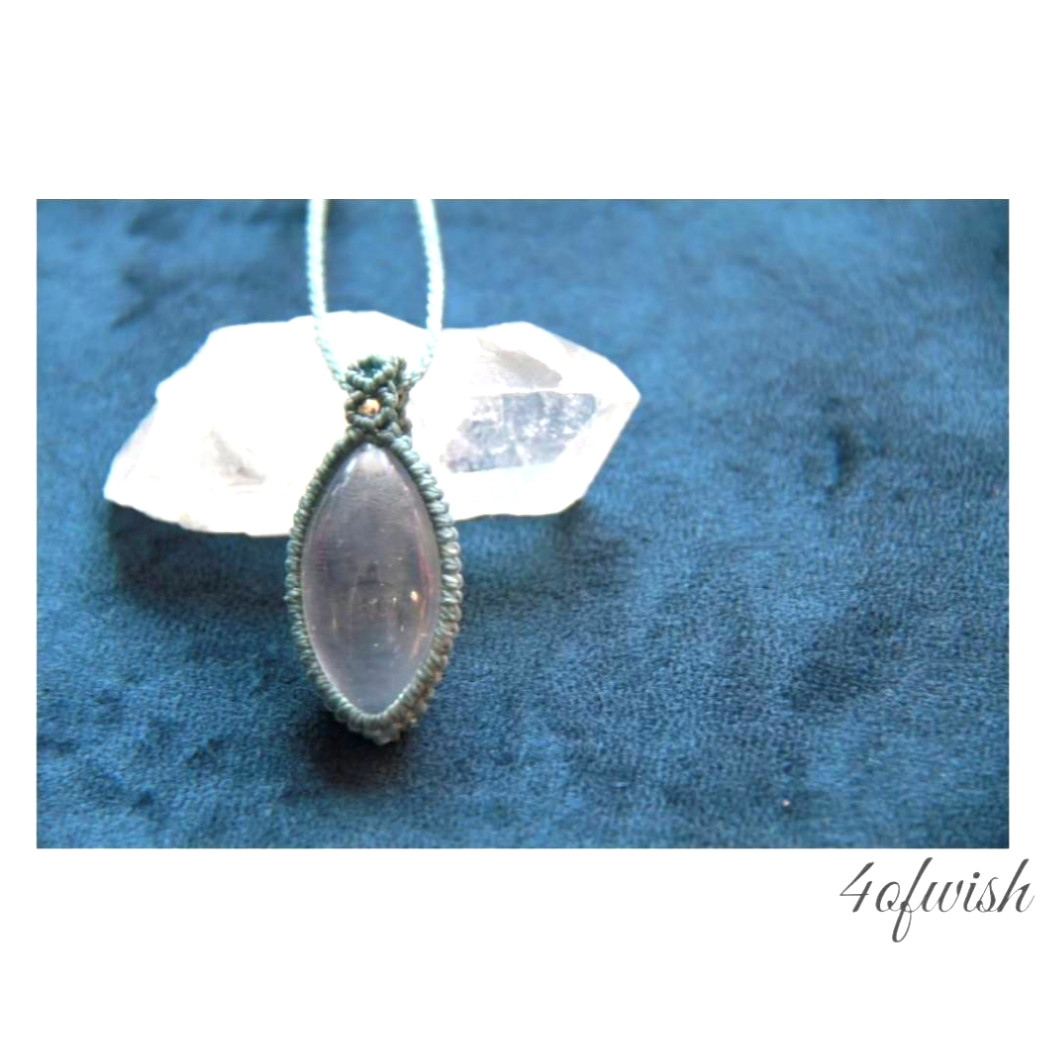 ヒマラヤ水晶のマクラメペンダント