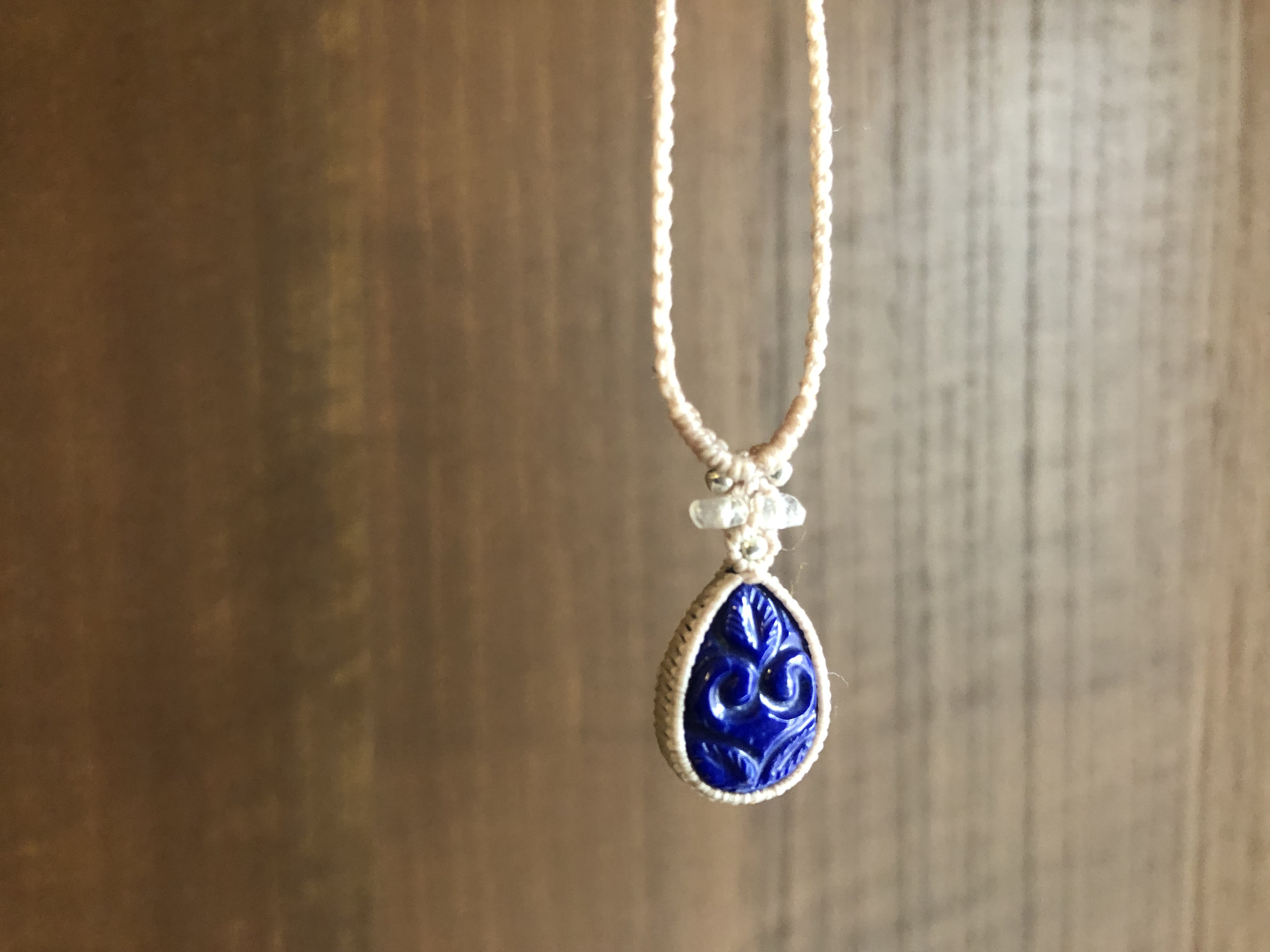 ラピスラズリカービング