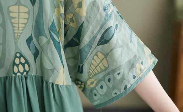 季節の新作Vネックのパッチワークレトロ風ワンピース中高年ママの大きめサイズロングスカート 13枚目の画像