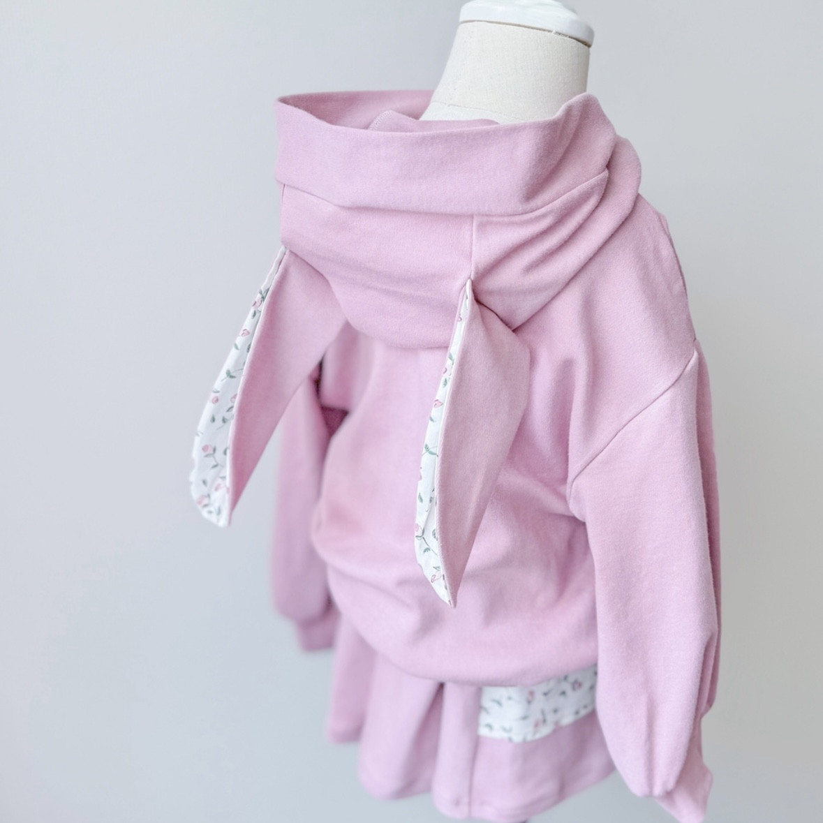 リバティ子供服　リバティトレーナー　リバティパーカー　リバティスカート　リバティ　うさ耳セットアップ　うさ耳　出産祝