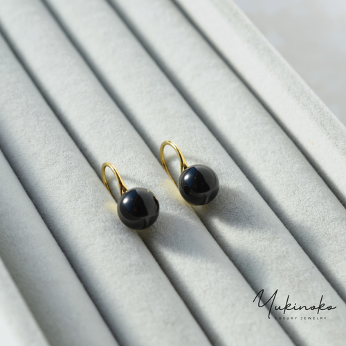 ピアス K10ホワイトゴールド オニキス(丸玉)(4mm/6mm