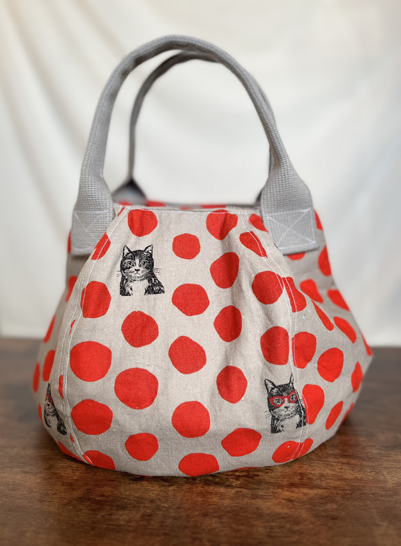 受注生産】Cats コロンとした形が可愛い猫柄バッグ（小） トート