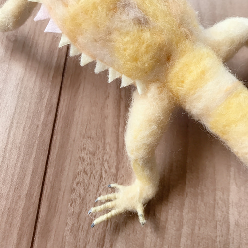 フトアゴヒゲトカゲ yellow 羊毛フェルト 羊毛フェルトで爬虫類「とか