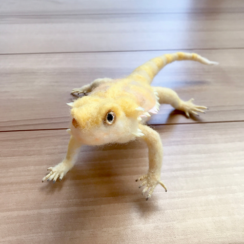 フトアゴヒゲトカゲ yellow 羊毛フェルト 羊毛フェルトで爬虫類「とか