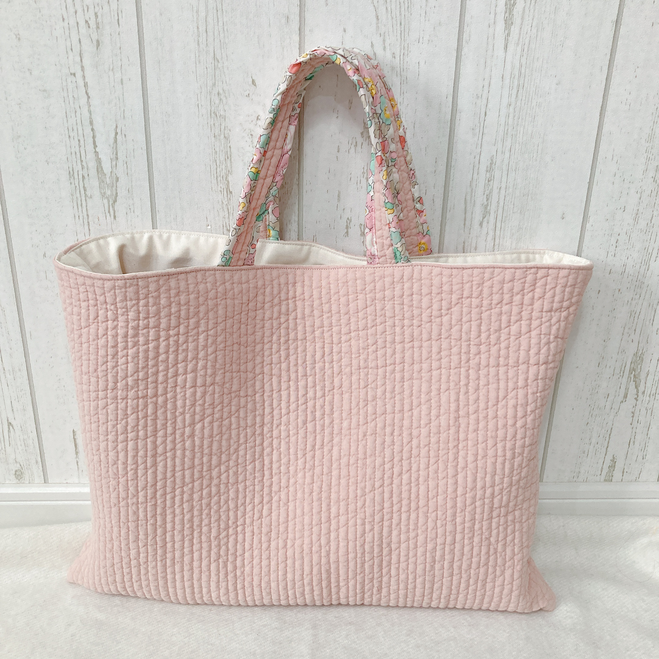 MAI　リバティ　ヌビ　ベッツィ　フラワーピンクラベンダー　レッスンバッグ MAI様専用 リバティ ヌビ ベッツィ フラワーピンクラベンダー