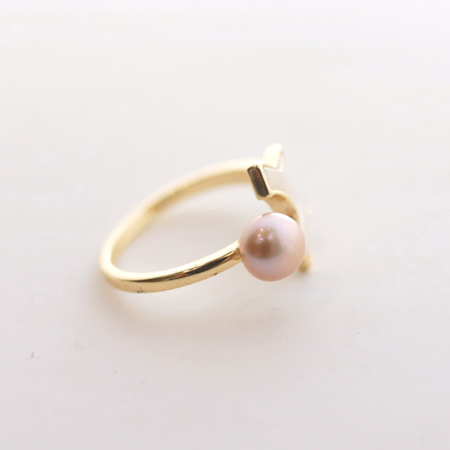 星形とパールのリング 欠けた星 と ボタン型 ラベンダー天然色 淡水パール の フリーサイズ