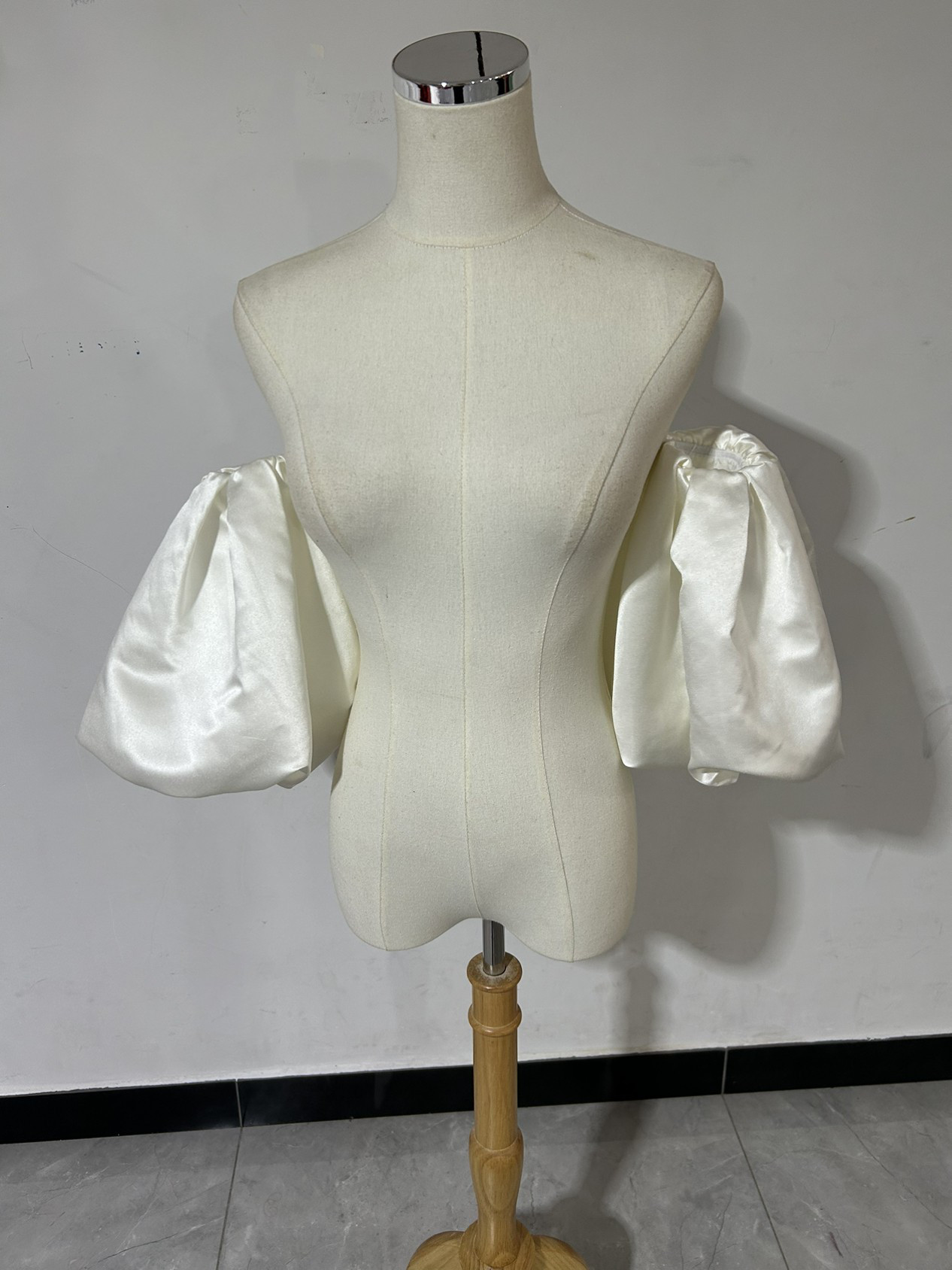 送料無料！大人気上昇 取り外し袖 ショルダーの付け袖 パフスリーブ