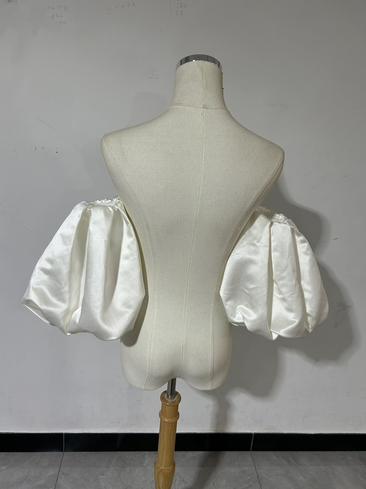 送料無料！大人気上昇 取り外し袖 ショルダーの付け袖 パフスリーブ