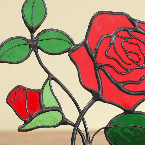赤いバラ（ステンドグラス・アンティーク仕上げ） サン