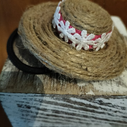 麦わら帽子のヘアーゴム 3枚目の画像