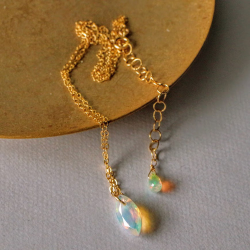 遊色爆弾】AAAエチオピア産オパールのマーキスカットネックレス✶14kgf