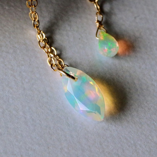 遊色爆弾】AAAエチオピア産オパールのマーキスカットネックレス✶14kgf