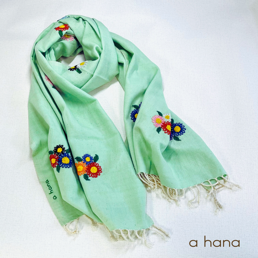 【期間限定セール中】花手刺繍 コットンストール【デイジー・グリーン】