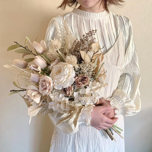 ピンクベージュのドライタッチウェディングブーケ＆ブートニア