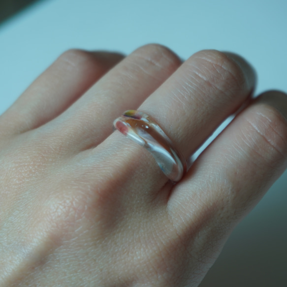 ニュアンス　マーブル　赤　大人　リング　ガラスリング　指輪　ボロシリケイトガラス　ガラスアクセサリー 4枚目の画像