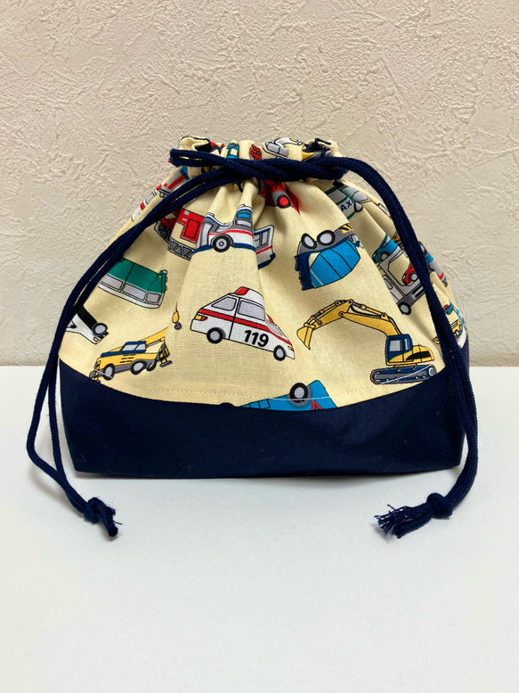 H043【通園・通学グッズ】ハンドメイドお弁当袋(働く車柄水色)