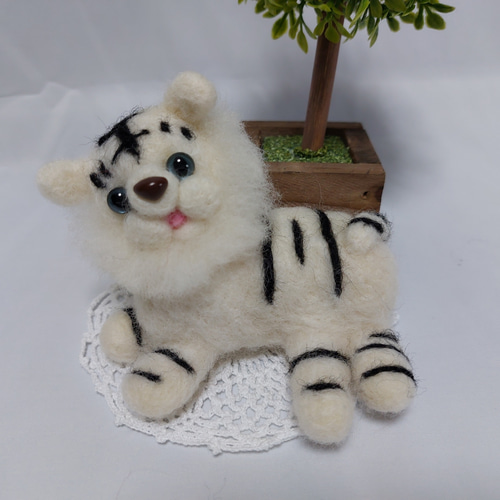 太ったホワイトタイガー完成したのでヤフオクに出品しました
