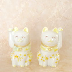 招き猫　磁器 Amazon.co.jp: 瀬戸焼 招き猫 日本製 染付猫磁器ホワイト柄(中