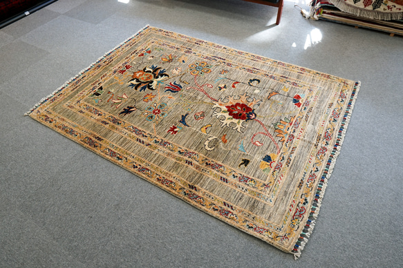 167×121cｍ【アフガニスタン ガズニーウール手織り絨毯 】 アフガニスタン