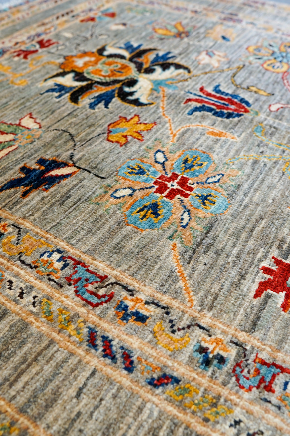 167×121cｍ【アフガニスタン ガズニーウール手織り絨毯 】 アフガニスタン