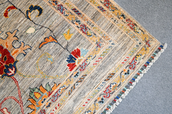 167×121cｍ【アフガニスタン ガズニーウール手織り絨毯 】 8枚目の画像