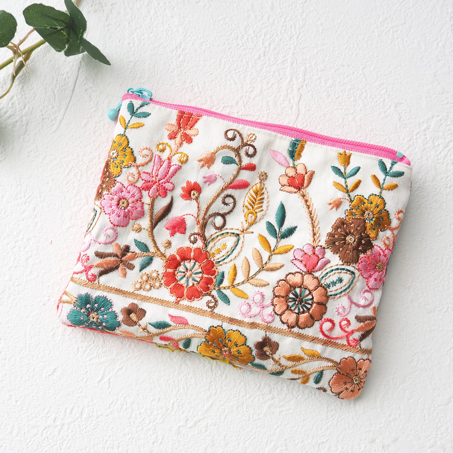 おまとめ user_ffb2b6f0 インド刺繍リボン×合皮 ポーチ