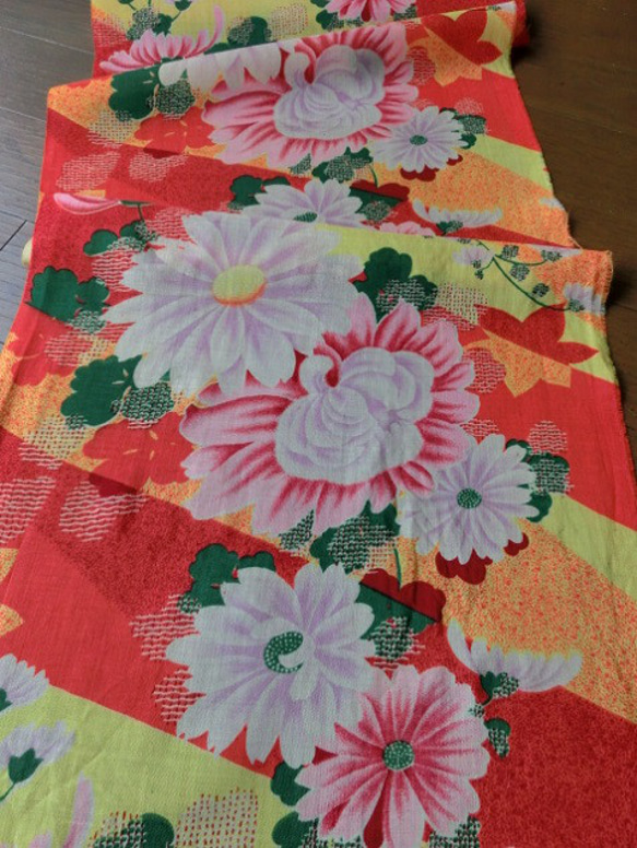 古布＊モスリン（メリンス・唐縮緬）＊可愛い西洋菊＊37x130cm