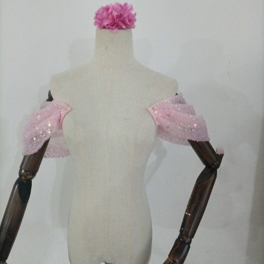 送料無料！カラードレス ラベンダー色：キラキラスパンコール オフショルダー　色直し　サイズ調整可能