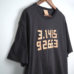 レザーパッチ「3.141592653」の 半袖 Tシャツ（5色）コットン ワッペン 4枚目の画像