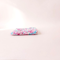 リバティ ポケット2つ L字型ファスナーポーチ 小さい パクっと開く ミニ プレゼントに ピンク 水色 花*ベッツィ 3枚目の画像