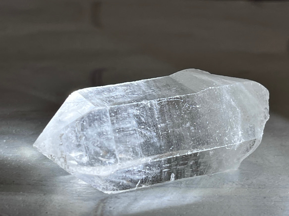 インド産 ヒマラヤラダー水晶ポイント 虹・ブルーラダー Amulet インド産 ヒマラヤラダー水晶ポイント 虹・ブルーラダー Amulet 【公式