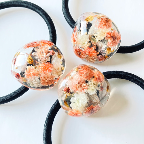 かすみ草のうる艶レジンヘアゴム（くすみカラー/オレンジ） ヘアゴム