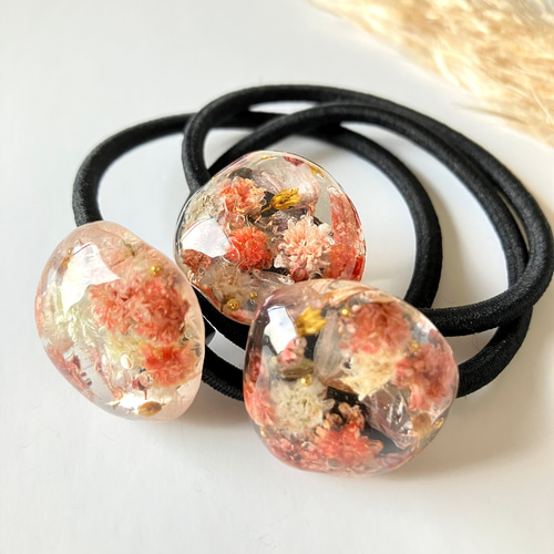 かすみ草のうる艶レジンヘアゴム（くすみカラー/オレンジ） ヘアゴム