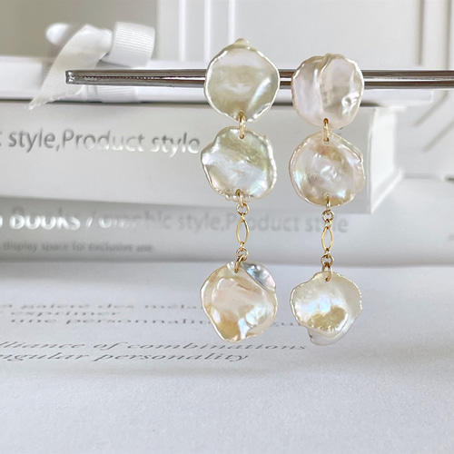 桜の花びら ペタルパールの揺れるピアス (K14gf) ピアス（スタッド・一 
