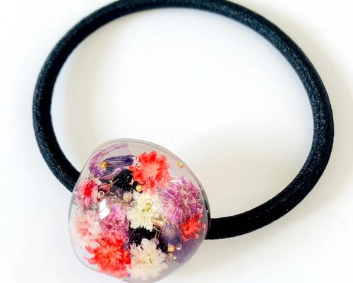 レジンヘアゴム 大ぶり ピンク かすみ草 バラ パール かすみ草のうる艶