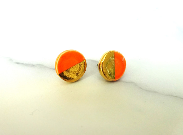 金色圓形雙色耳環/耳環（橘色） 第1張的照片