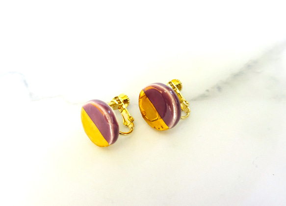 金色圓形雙色耳環/耳環（紫色） 第4張的照片