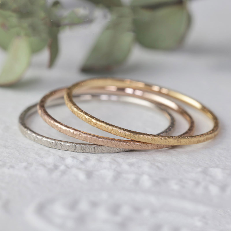 【K18/K18PG/Pt900華奢リング】クラッシュ 1ミリ幅 極細 繊細 シンプル ピンキーリング プレゼント