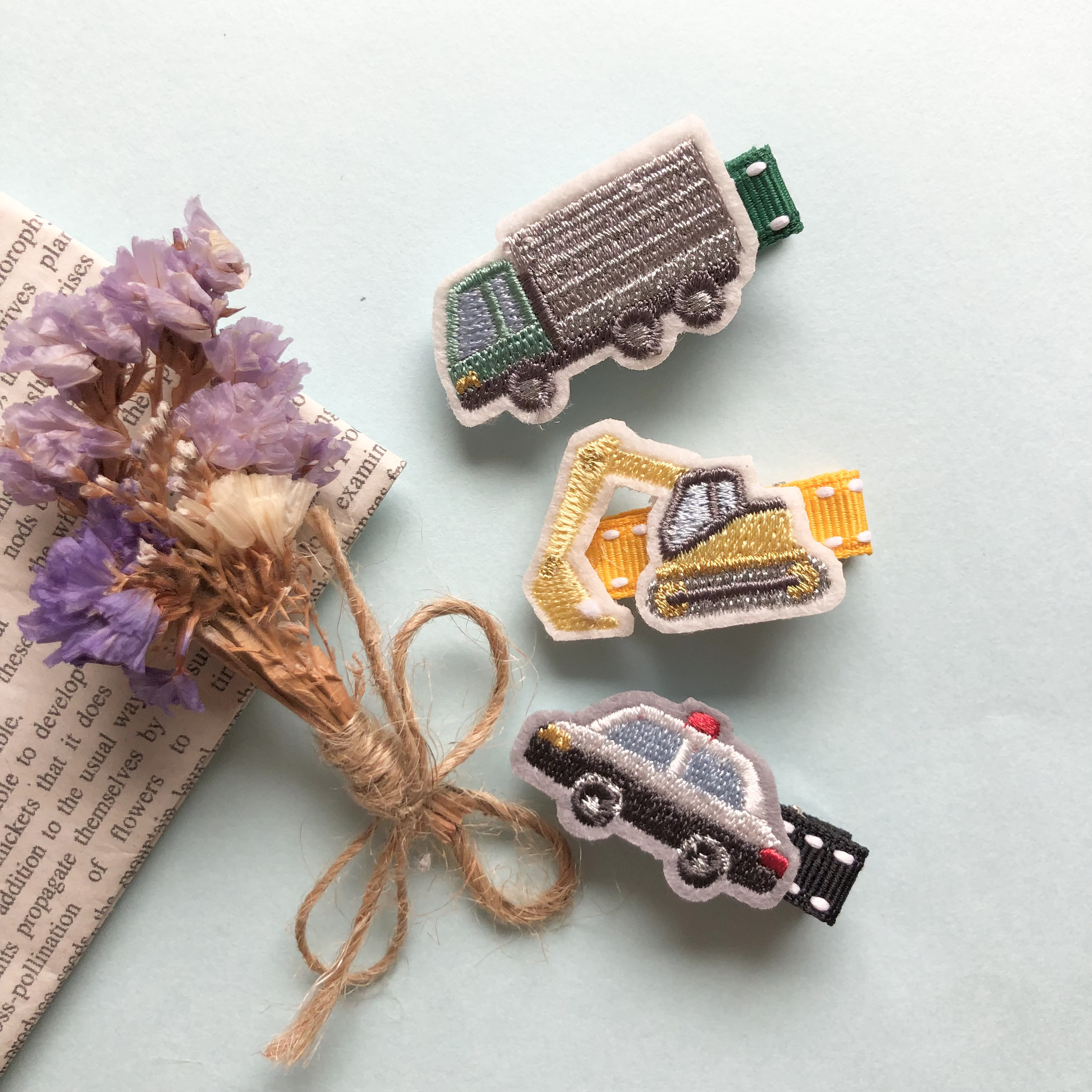 少し豊富な贈り物 パトカー☆救急車☆ベビーヘアクリップ ヘアゴム （子供服の ファッション雑貨