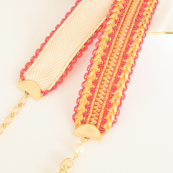 インド刺繍リボン×デザインチェーン　スマホショルダーストラップA／ピンク 4枚目の画像