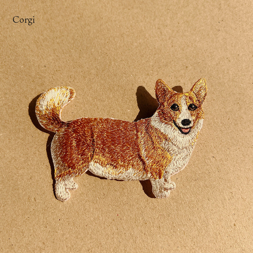 【新品】イヴドローム　IOSIS ポーチ　コーギー　犬　刺繍 ワッペン 刺繍ワッペン アイロンワッペン コーギー プレゼント