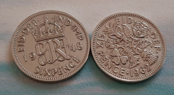 幸せのシックスペンス イギリス 2枚 ラッキー6ペンス 本物古銭英国コイン King & Queen  美品です 2枚目の画像