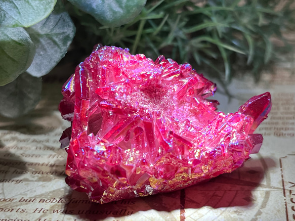 七色の夢✨　レッド　オーラ水晶　クリスタル　クラスター　原石 1枚目の画像