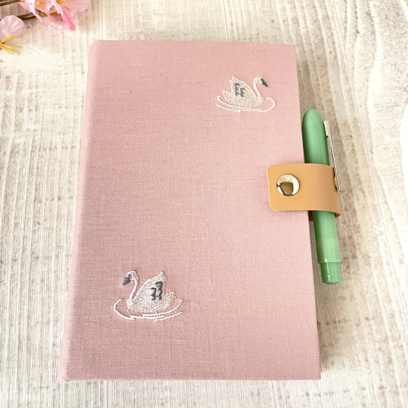 着せ替えができるシステム手帳・スリムペンケース(桜スワン)手帳デビューセット 7枚目の画像