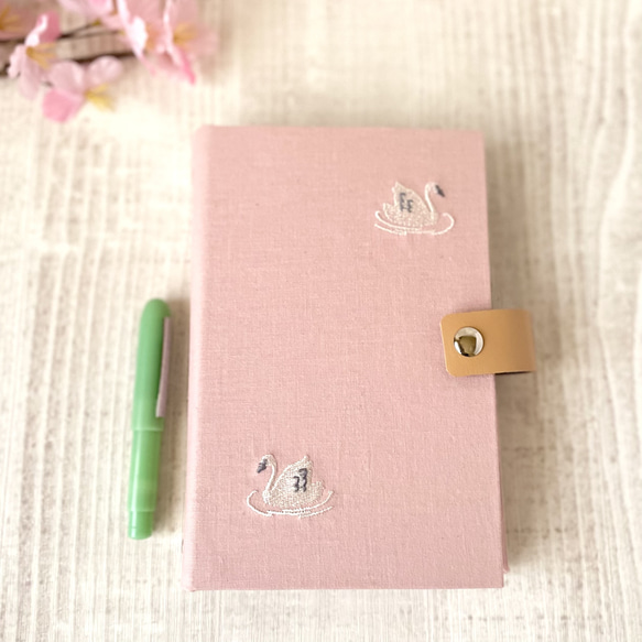 着せ替えができるシステム手帳・スリムペンケース(桜スワン)手帳デビューセット 5枚目の画像