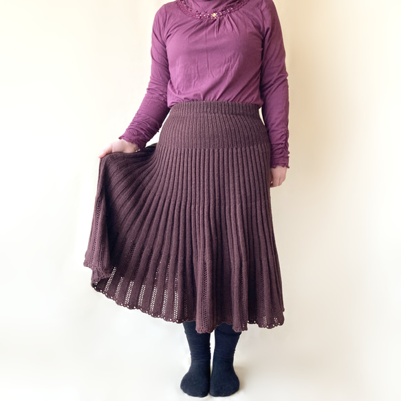 150色＊推し色で作る裾透かし編みのニットスカート＊手編みニット＊送料無料 2枚目の画像