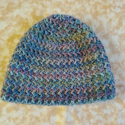 値下げしました～～！！　同じ糸の3種類の色番で編んだ、フォークロア帽子～～！！　ジグザグ模様がいい感じです～～！！ 9枚目の画像